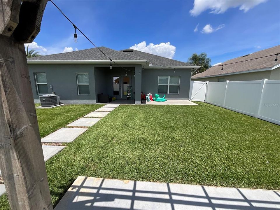 En Venta: $309,990 (3 camas, 2 baños, 1554 Pies cuadrados)