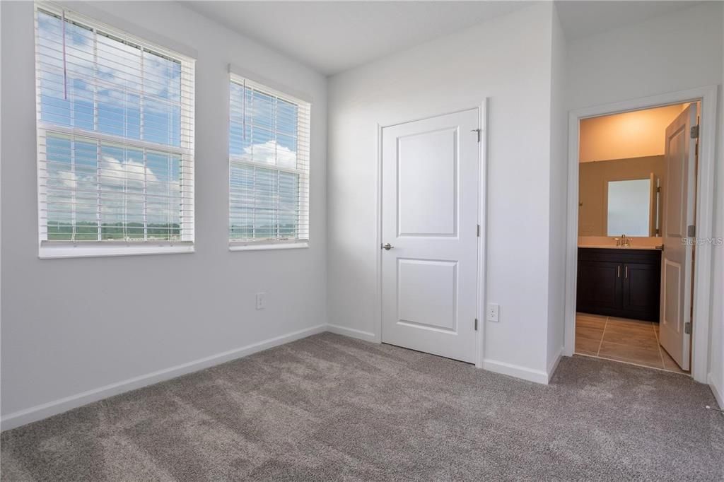 For Sale: $445,000 (3 beds, 2 baths, 1802 Square Feet)