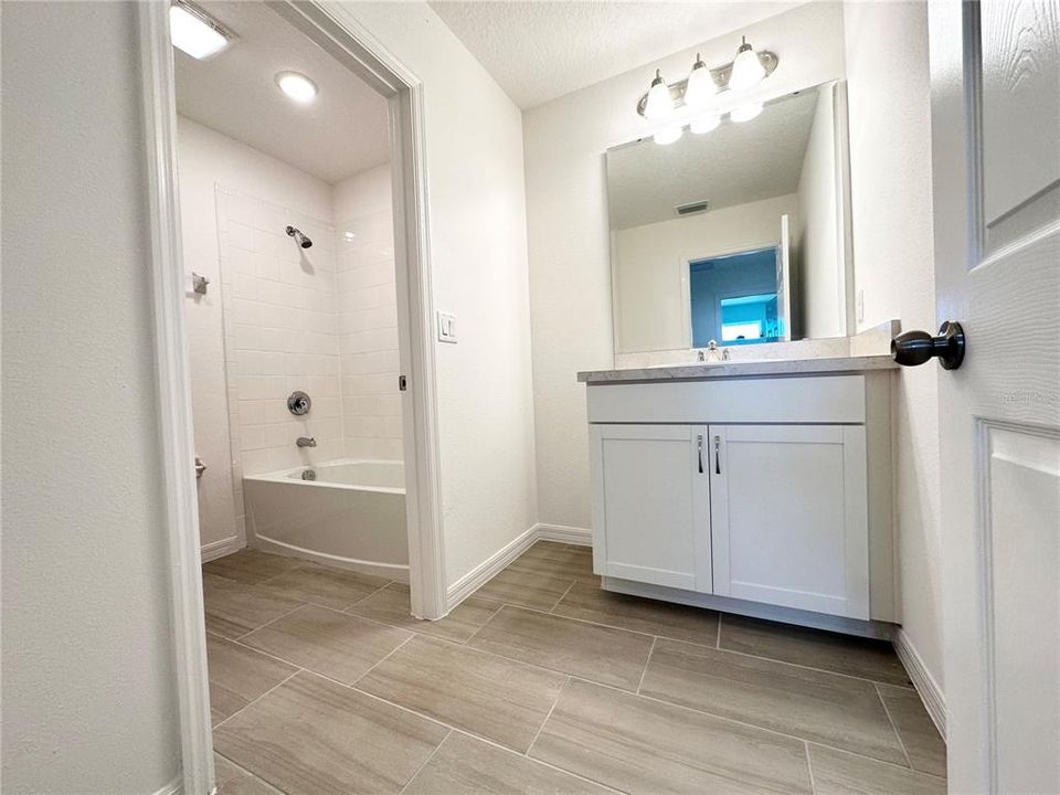 For Rent: $1,899 (4 beds, 3 baths, 2000 Square Feet)