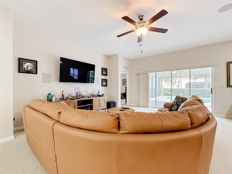 For Sale: $445,000 (3 beds, 2 baths, 1722 Square Feet)