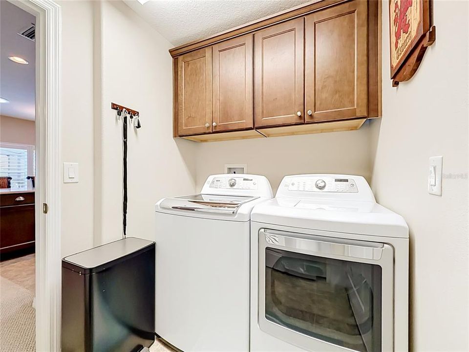 For Sale: $445,000 (3 beds, 2 baths, 1722 Square Feet)