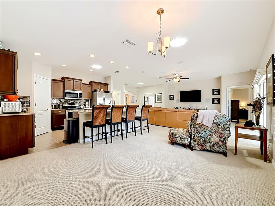 For Sale: $445,000 (3 beds, 2 baths, 1722 Square Feet)