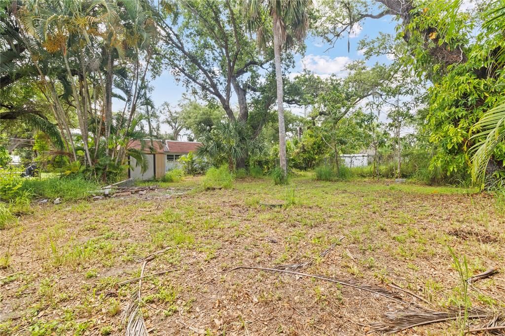 For Rent: $1,800 (2 beds, 1 baths, 1034 Square Feet)