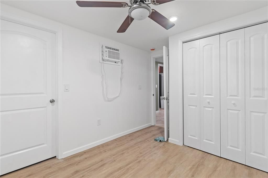 For Rent: $1,800 (2 beds, 1 baths, 1034 Square Feet)