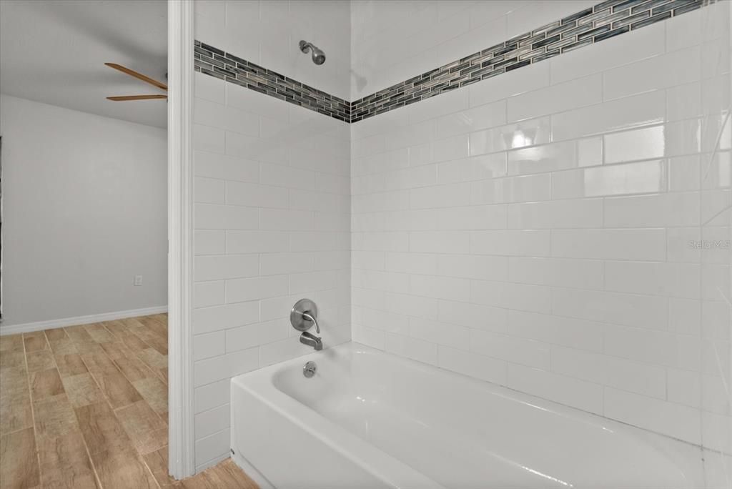 En Venta: $339,000 (3 camas, 2 baños, 1085 Pies cuadrados)