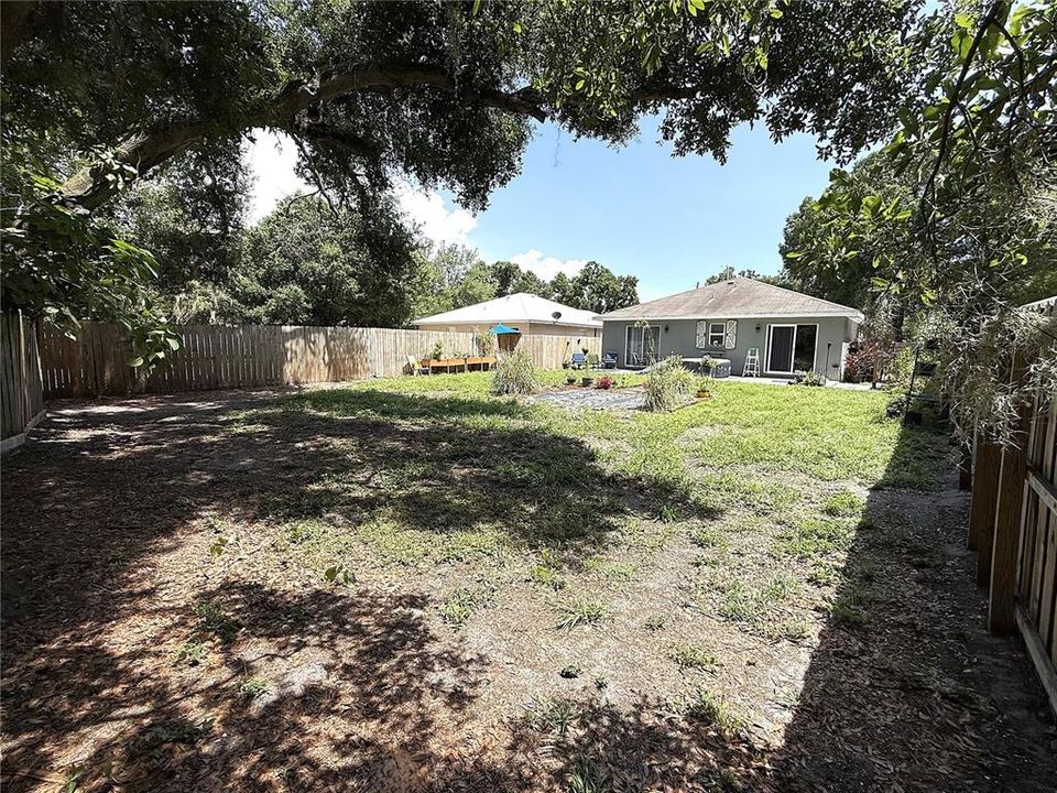 For Rent: $2,150 (3 beds, 2 baths, 1097 Square Feet)