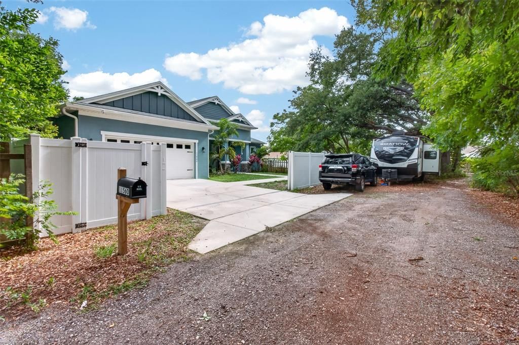 For Sale: $995,000 (5 beds, 3 baths, 2306 Square Feet)
