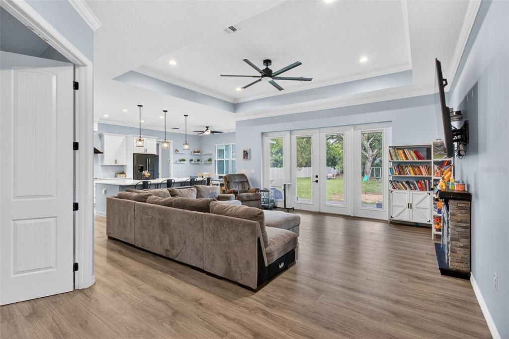 For Sale: $995,000 (5 beds, 3 baths, 2306 Square Feet)