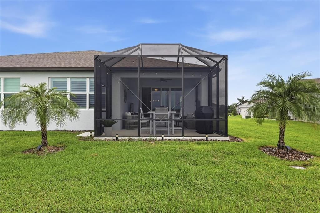For Sale: $425,000 (2 beds, 2 baths, 1572 Square Feet)