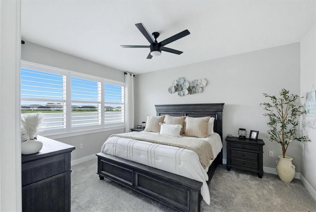 For Sale: $425,000 (2 beds, 2 baths, 1572 Square Feet)