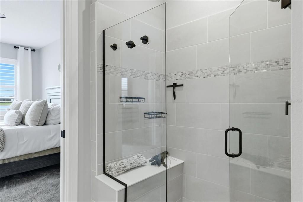 For Sale: $425,000 (2 beds, 2 baths, 1572 Square Feet)
