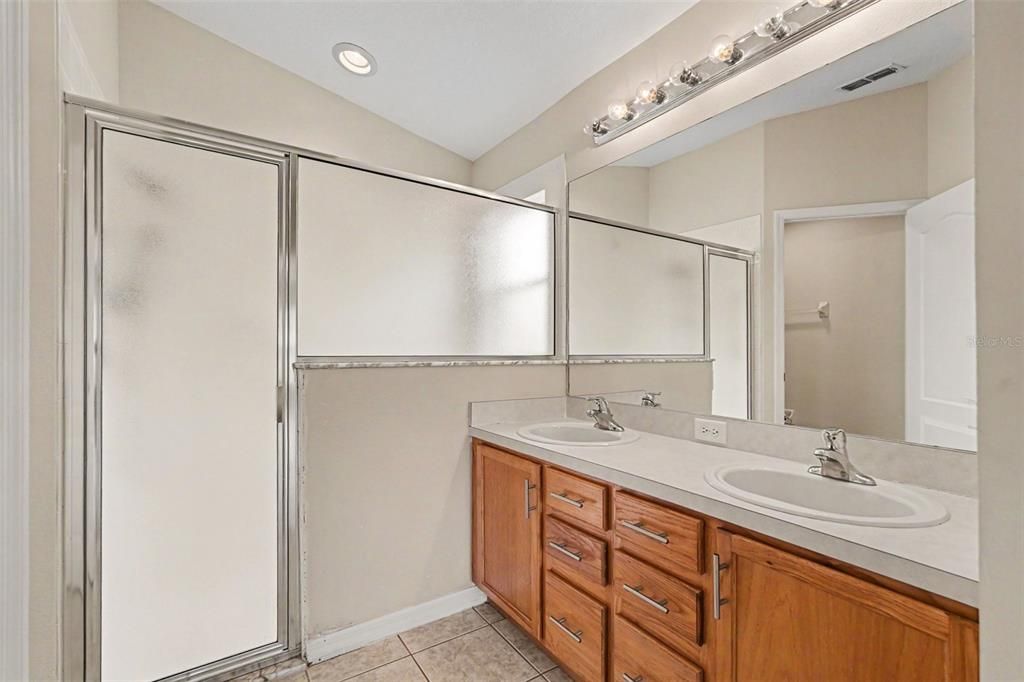For Sale: $340,000 (2 beds, 2 baths, 1489 Square Feet)