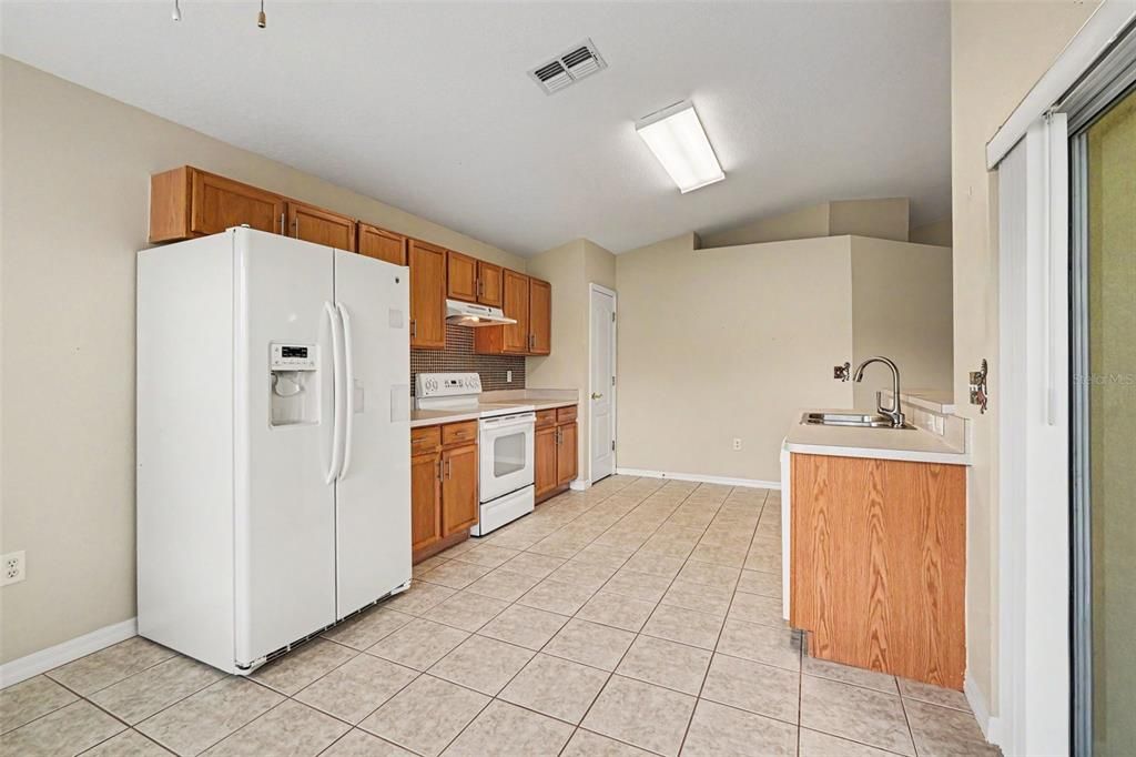 For Sale: $340,000 (2 beds, 2 baths, 1489 Square Feet)