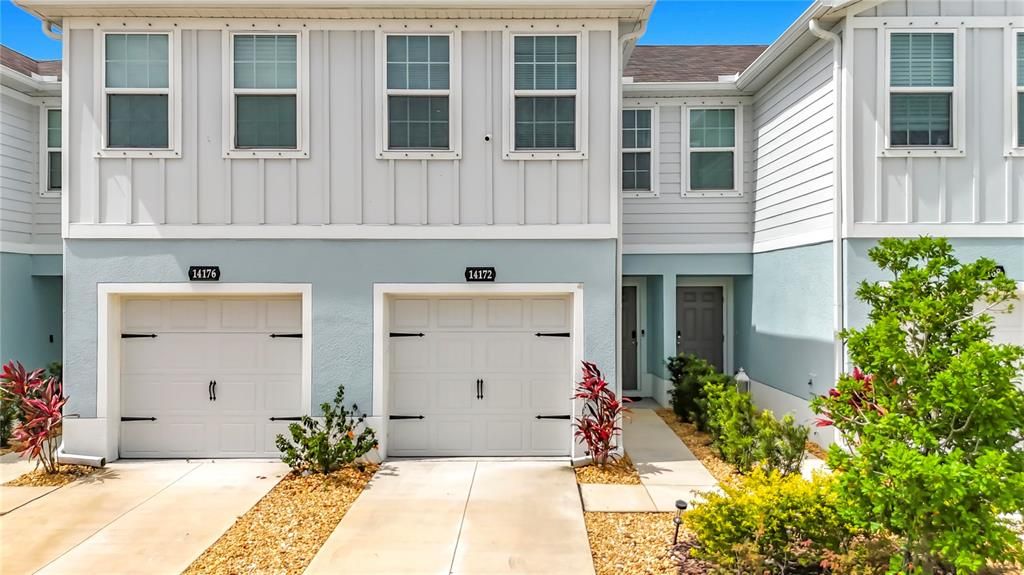 For Sale: $297,000 (3 beds, 2 baths, 1431 Square Feet)