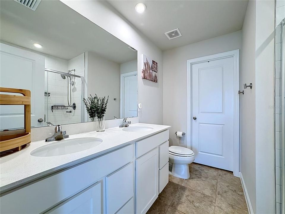 For Sale: $297,000 (3 beds, 2 baths, 1431 Square Feet)