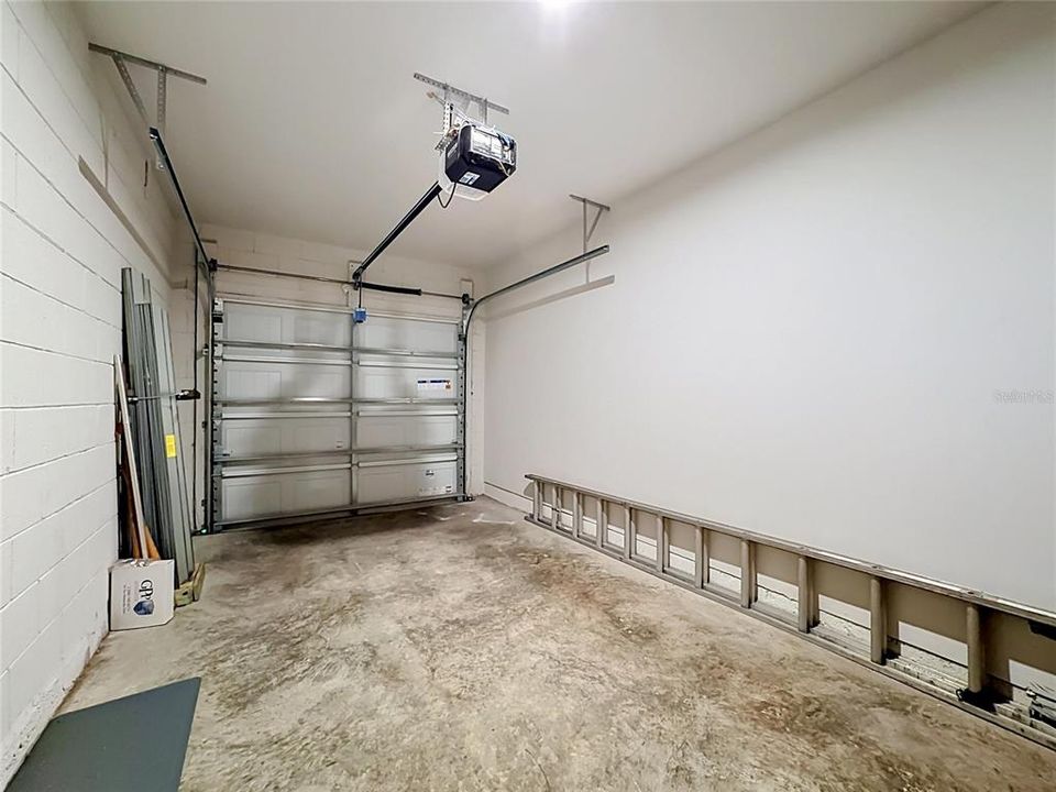 For Sale: $297,000 (3 beds, 2 baths, 1431 Square Feet)