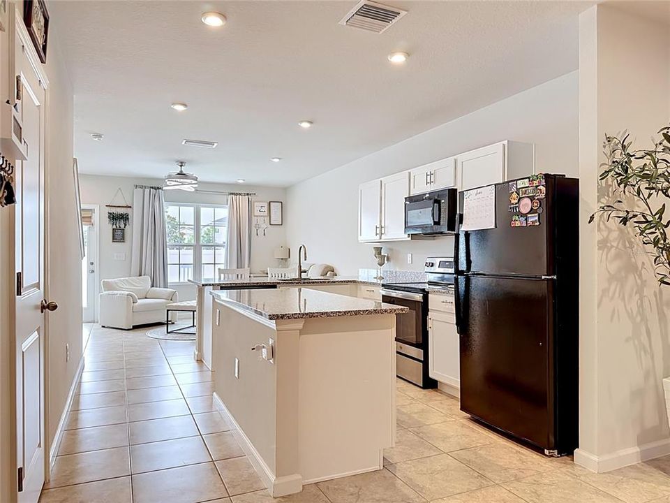 For Sale: $297,000 (3 beds, 2 baths, 1431 Square Feet)