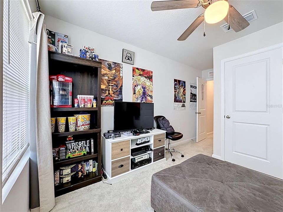 For Sale: $297,000 (3 beds, 2 baths, 1431 Square Feet)