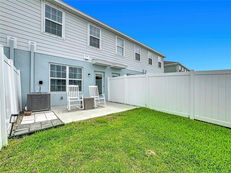 For Sale: $297,000 (3 beds, 2 baths, 1431 Square Feet)