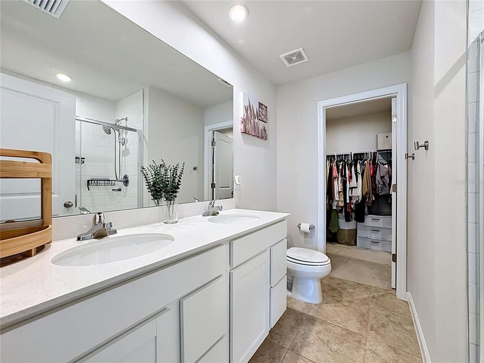 For Sale: $297,000 (3 beds, 2 baths, 1431 Square Feet)