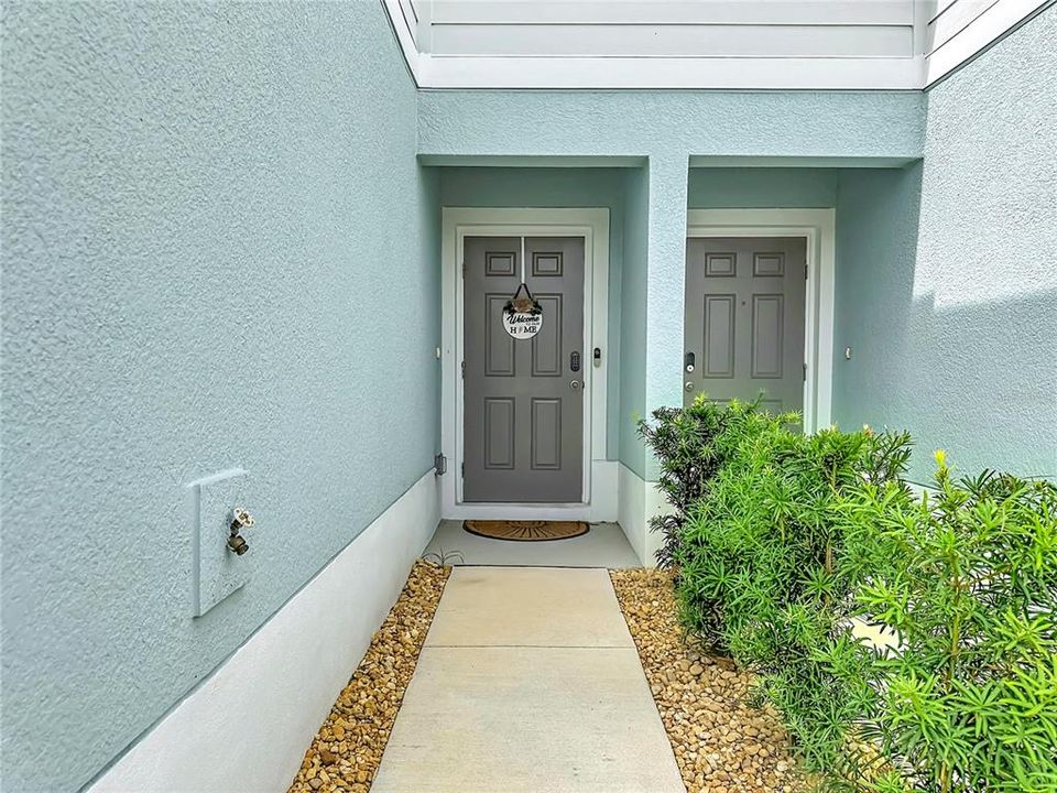 For Sale: $297,000 (3 beds, 2 baths, 1431 Square Feet)