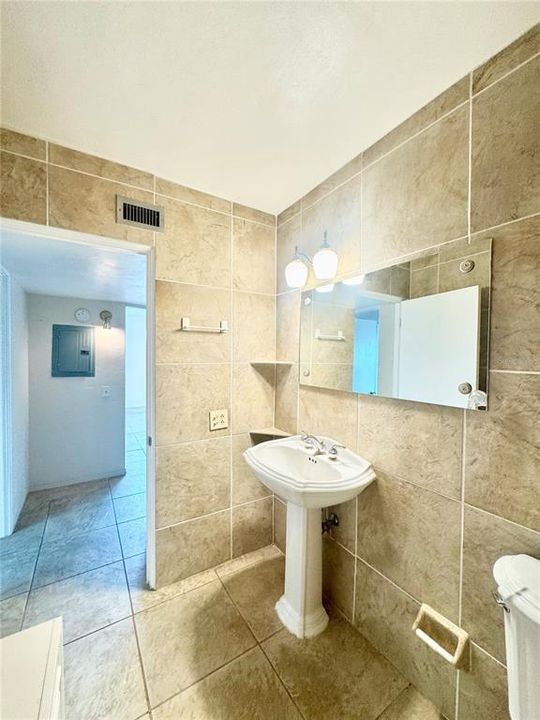 For Rent: $1,795 (2 beds, 2 baths, 1400 Square Feet)