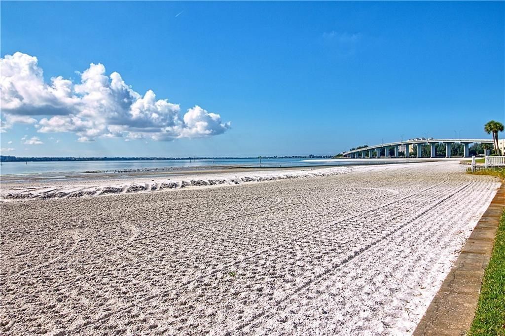 For Rent: $1,795 (2 beds, 2 baths, 1400 Square Feet)