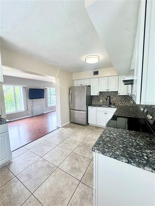 For Rent: $1,795 (2 beds, 2 baths, 1400 Square Feet)