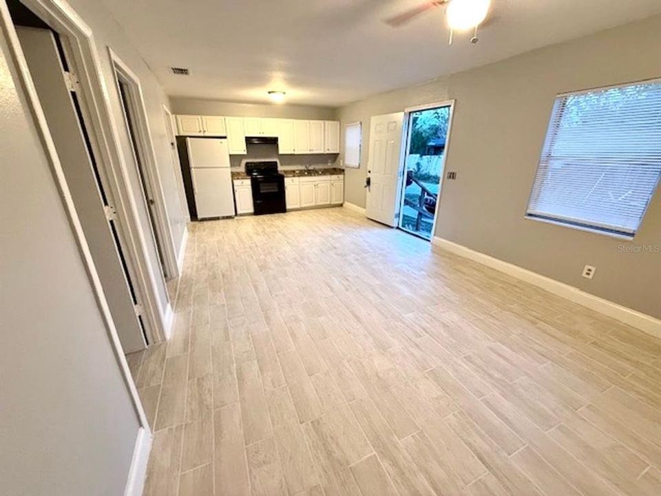 For Rent: $1,425 (2 beds, 1 baths, 650 Square Feet)
