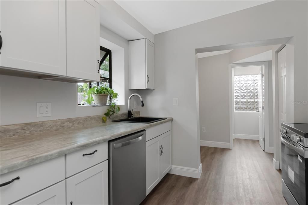 En Venta: $399,999 (3 camas, 2 baños, 1576 Pies cuadrados)