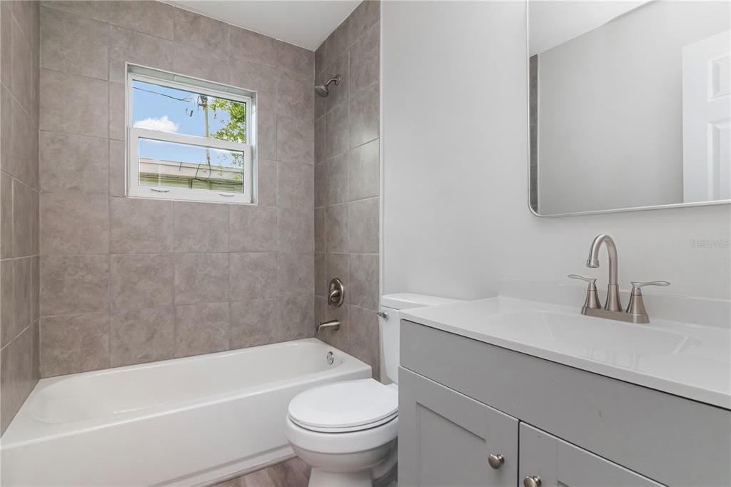 En Venta: $399,999 (3 camas, 2 baños, 1576 Pies cuadrados)