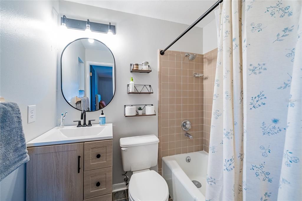 For Sale: $308,000 (3 beds, 2 baths, 1295 Square Feet)