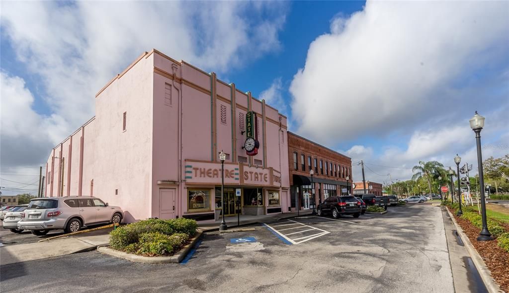 For Sale: $308,000 (3 beds, 2 baths, 1295 Square Feet)