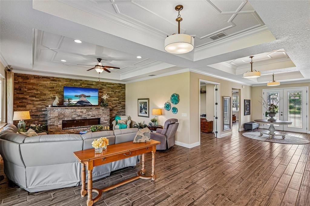 For Sale: $625,000 (3 beds, 2 baths, 2812 Square Feet)