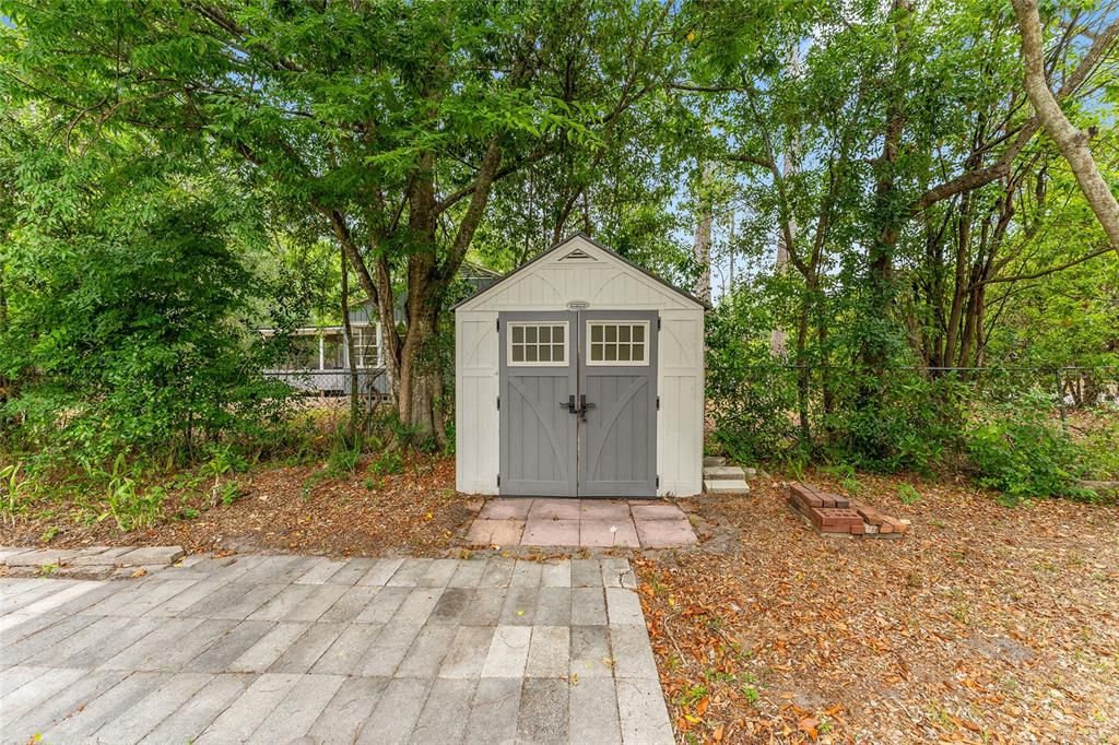 For Sale: $349,900 (2 beds, 1 baths, 1288 Square Feet)