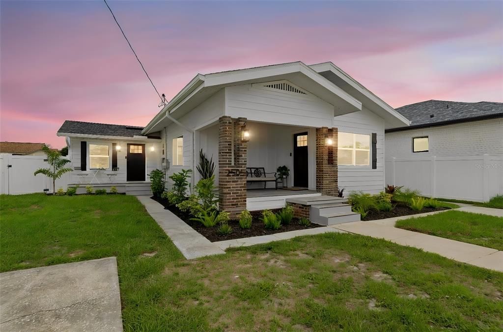 En Venta: $785,000 (4 camas, 0 baños, 1596 Pies cuadrados)