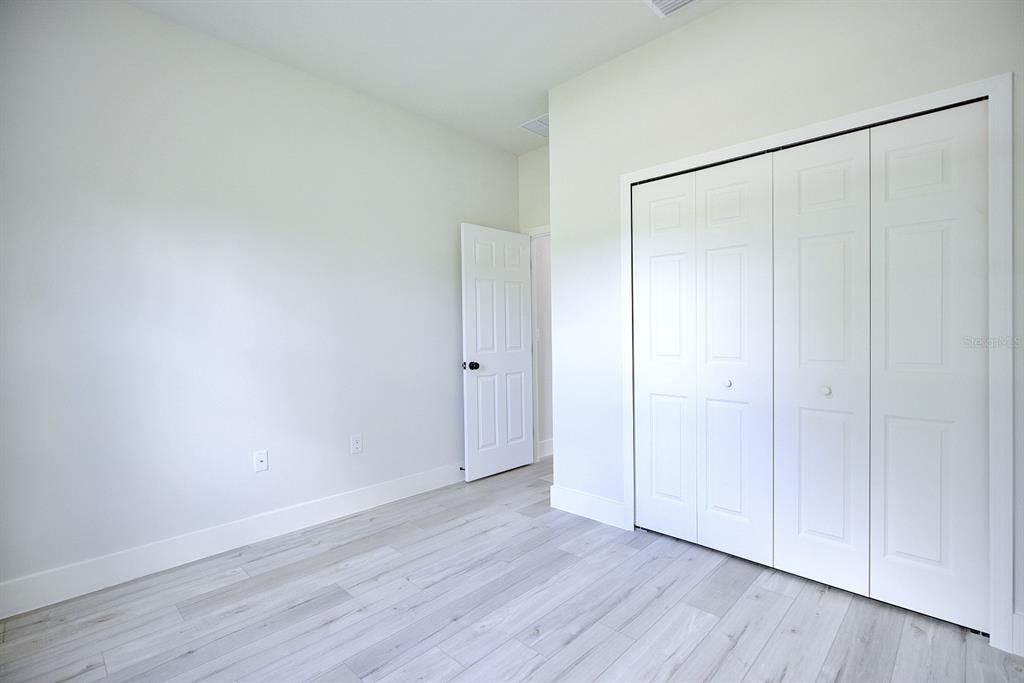 For Sale: $309,900 (3 beds, 2 baths, 1529 Square Feet)