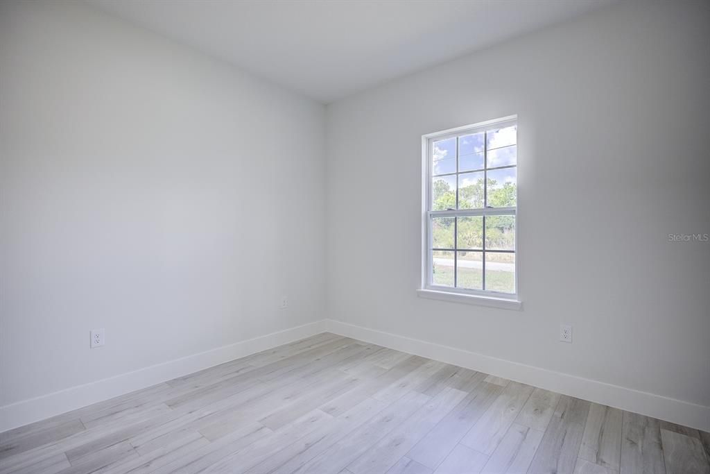 For Sale: $309,900 (3 beds, 2 baths, 1529 Square Feet)
