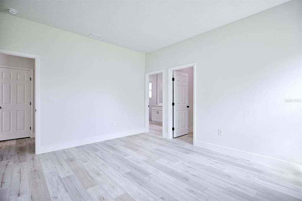 For Sale: $309,900 (3 beds, 2 baths, 1529 Square Feet)