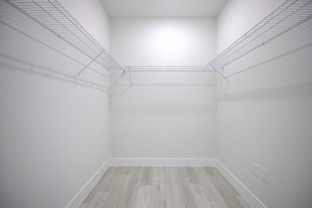 For Sale: $309,900 (3 beds, 2 baths, 1529 Square Feet)