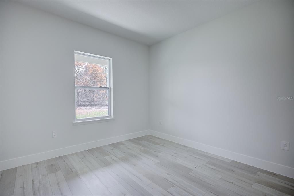 For Sale: $309,900 (3 beds, 2 baths, 1529 Square Feet)