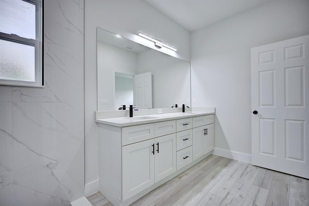 For Sale: $309,900 (3 beds, 2 baths, 1529 Square Feet)