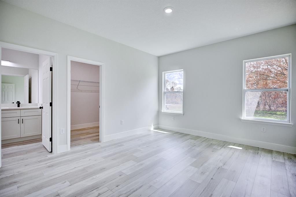For Sale: $309,900 (3 beds, 2 baths, 1529 Square Feet)