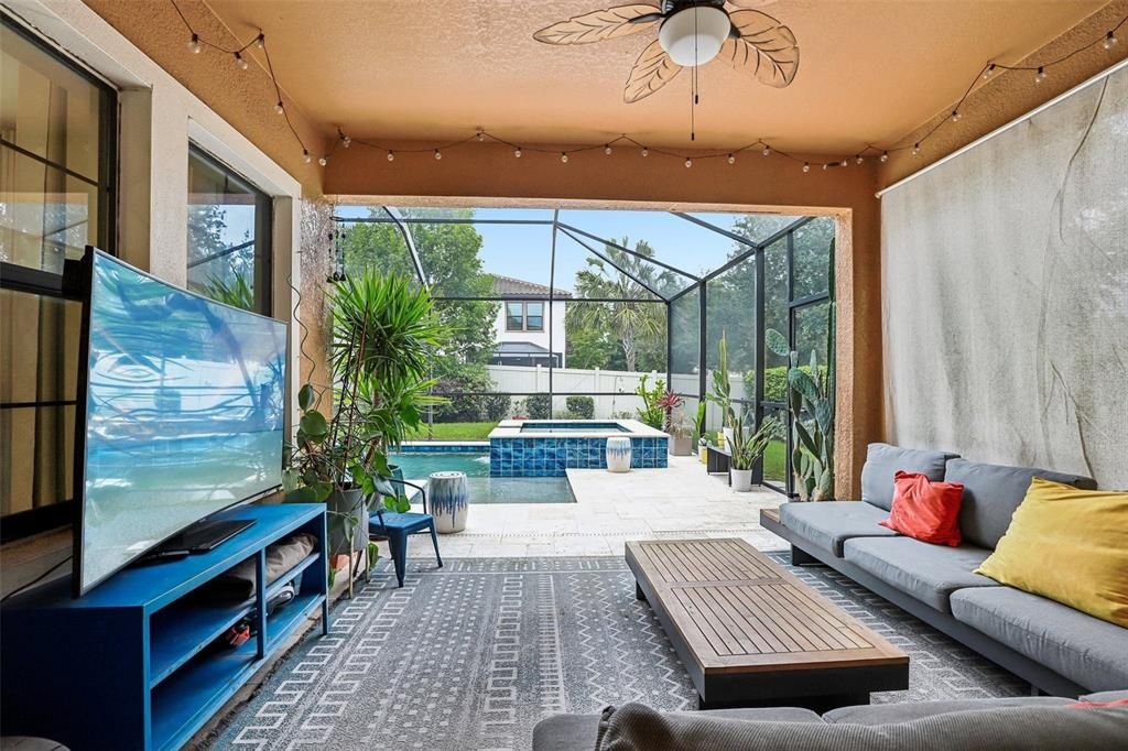 For Sale: $860,000 (6 beds, 4 baths, 3336 Square Feet)