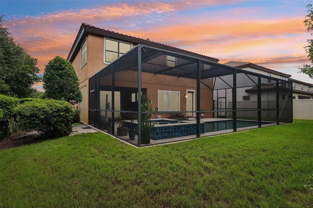 For Sale: $860,000 (6 beds, 4 baths, 3336 Square Feet)