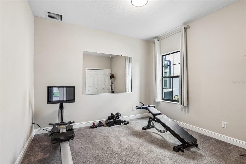 For Sale: $860,000 (6 beds, 4 baths, 3336 Square Feet)