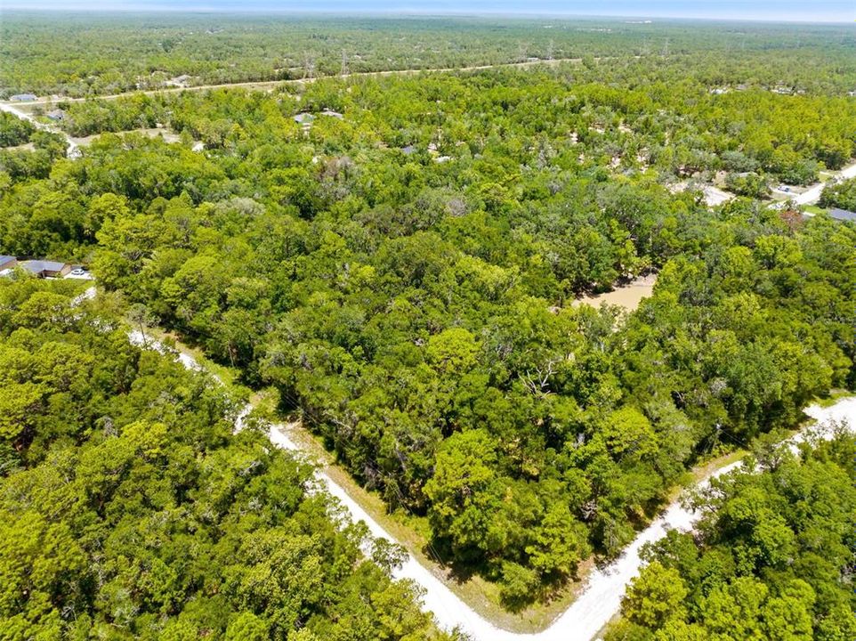 На продажу: $50,000 (0.90 acres)