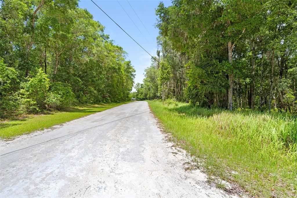 На продажу: $50,000 (0.90 acres)