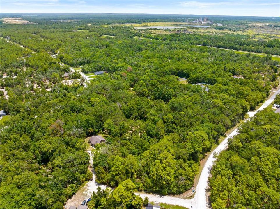 На продажу: $50,000 (0.90 acres)