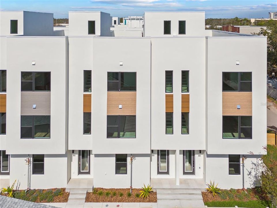На продажу: $699,900 (3 спален, 3 ванн, 2077 Квадратных фут)